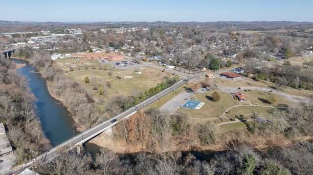 104 2nd Ave, Columbia, TN 38401