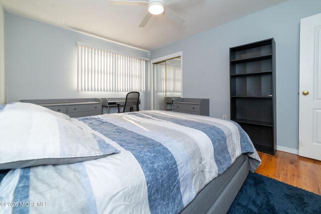 8 Winsor Court 2808, Sayreville, NJ 08872