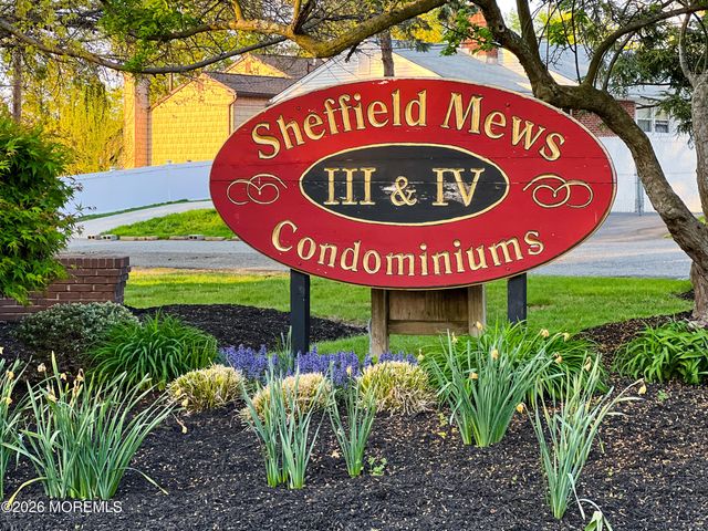 8 Winsor Court 2808, Sayreville, NJ 08872