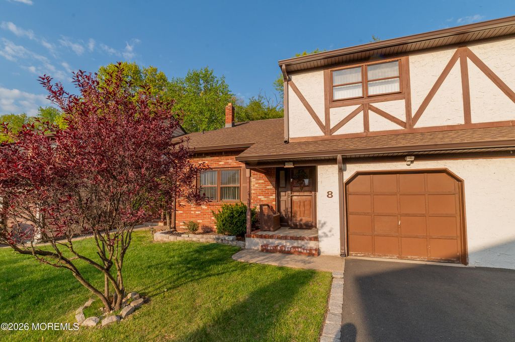 8 Winsor Court 2808, Sayreville, NJ 08872