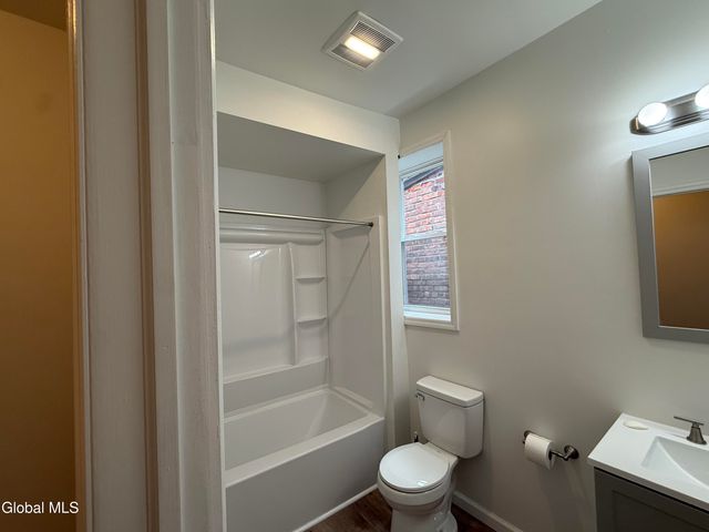 346 Madison Avenue 3, Albany, NY 12210
