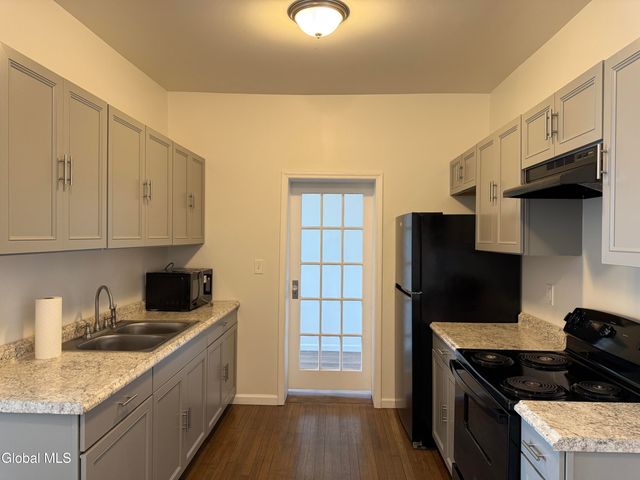 346 Madison Avenue 3, Albany, NY 12210