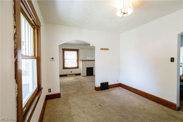 1209 Roslyn Avenue SW, Canton, OH 44710