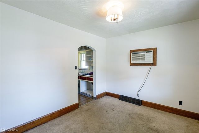 1209 Roslyn Avenue SW, Canton, OH 44710