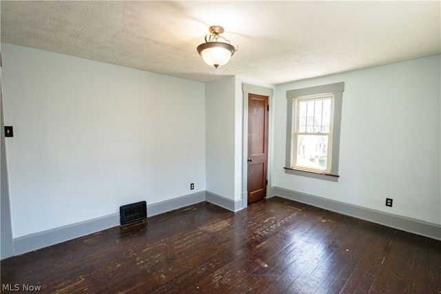 1209 Roslyn Avenue SW, Canton, OH 44710