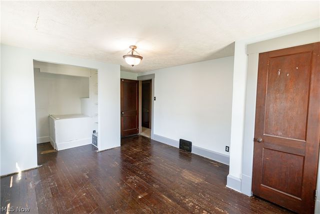 1209 Roslyn Avenue SW, Canton, OH 44710