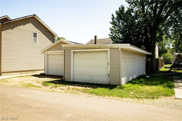 1209 Roslyn Avenue SW, Canton, OH 44710