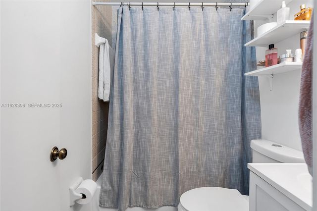 9730 Hammocks Blvd 201-28, Miami, FL 33196