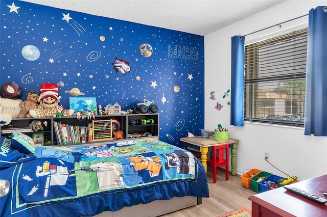 9730 Hammocks Blvd 201-28, Miami, FL 33196