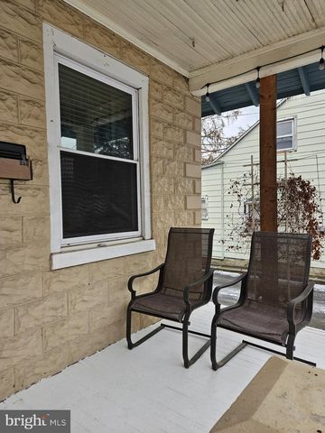 124 S KING ST, Annville, PA 17003