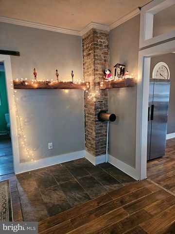 124 S KING ST, Annville, PA 17003