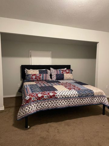 2010 Caplin Street B, Houston, TX 77026