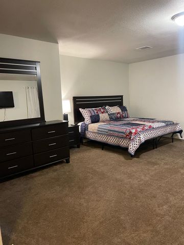 2010 Caplin Street B, Houston, TX 77026