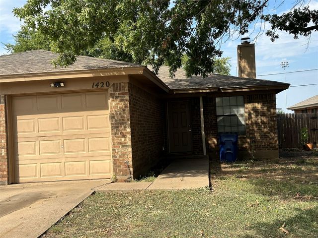 1420 Briar Circle, Crowley, TX 76036
