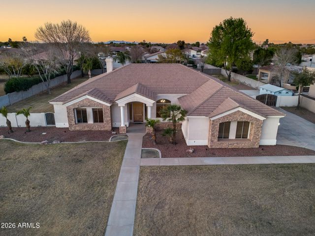 2742 E VILLA PARK Court, Gilbert, AZ 85298