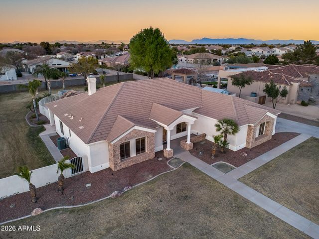 2742 E VILLA PARK Court, Gilbert, AZ 85298