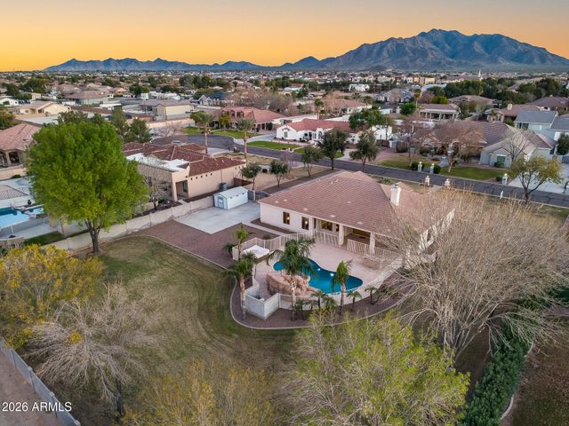 2742 E VILLA PARK Court, Gilbert, AZ 85298