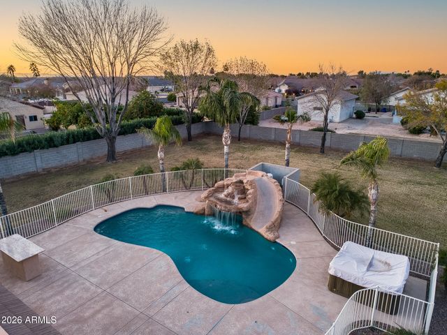 2742 E VILLA PARK Court, Gilbert, AZ 85298