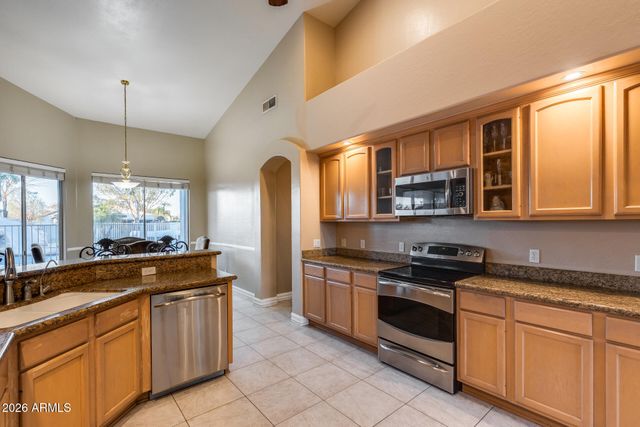 2742 E VILLA PARK Court, Gilbert, AZ 85298