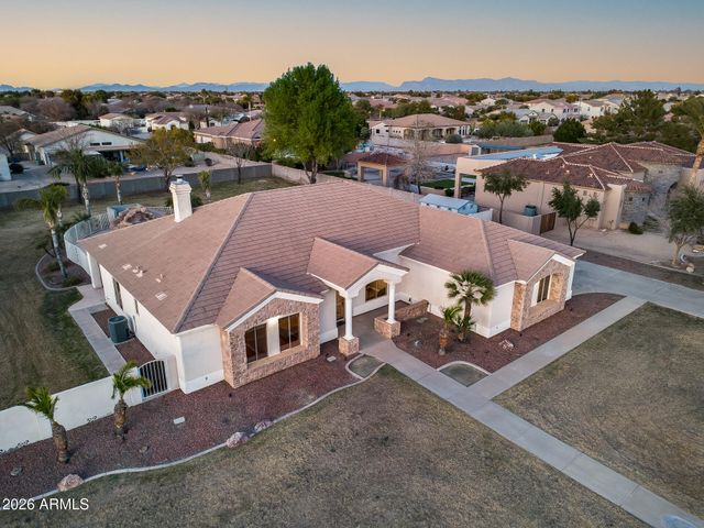 2742 E VILLA PARK Court, Gilbert, AZ 85298