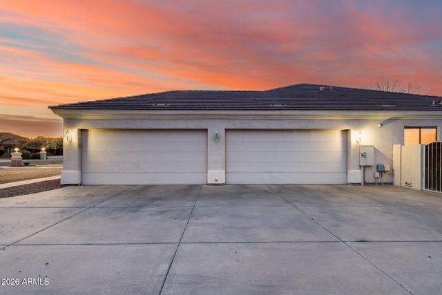 2742 E VILLA PARK Court, Gilbert, AZ 85298