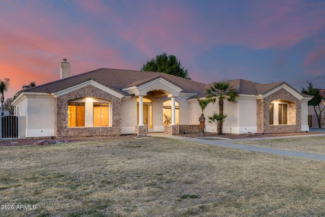 2742 E VILLA PARK Court, Gilbert, AZ 85298