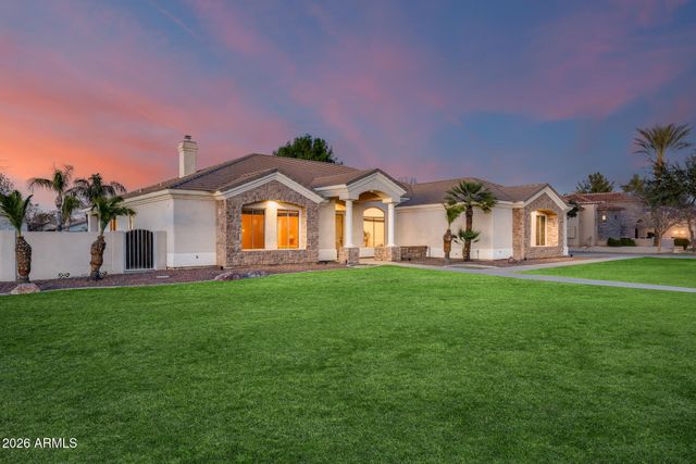2742 E VILLA PARK Court, Gilbert, AZ 85298