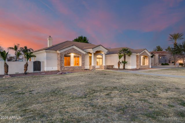2742 E VILLA PARK Court, Gilbert, AZ 85298