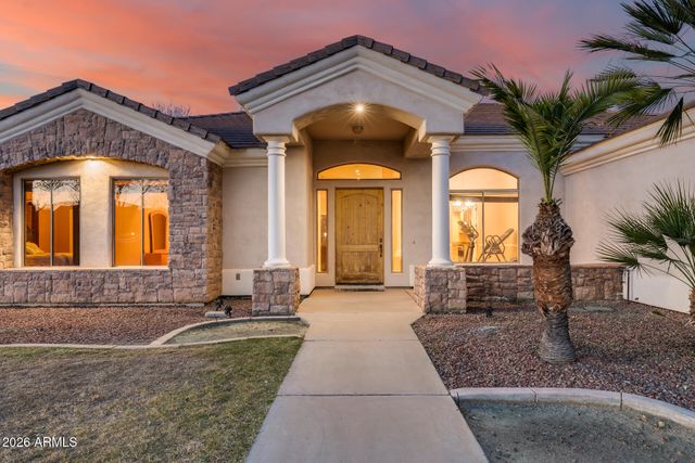 2742 E VILLA PARK Court, Gilbert, AZ 85298