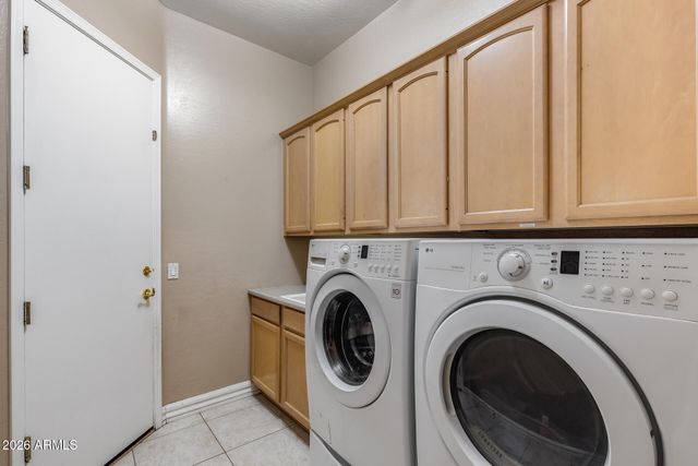 2742 E VILLA PARK Court, Gilbert, AZ 85298