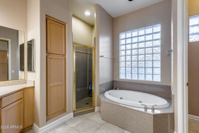 2742 E VILLA PARK Court, Gilbert, AZ 85298