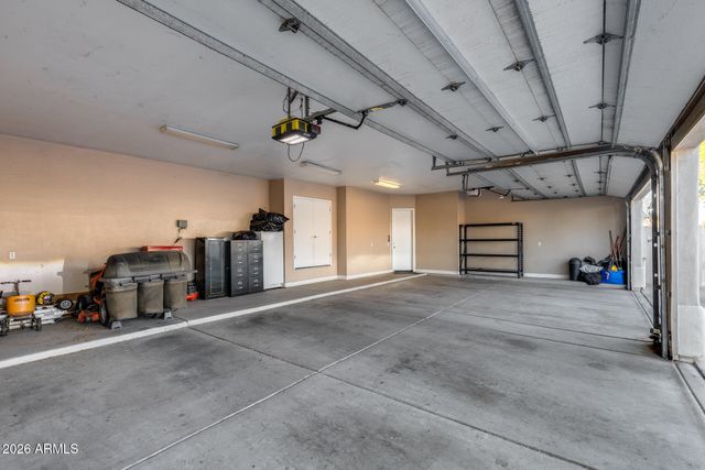 2742 E VILLA PARK Court, Gilbert, AZ 85298