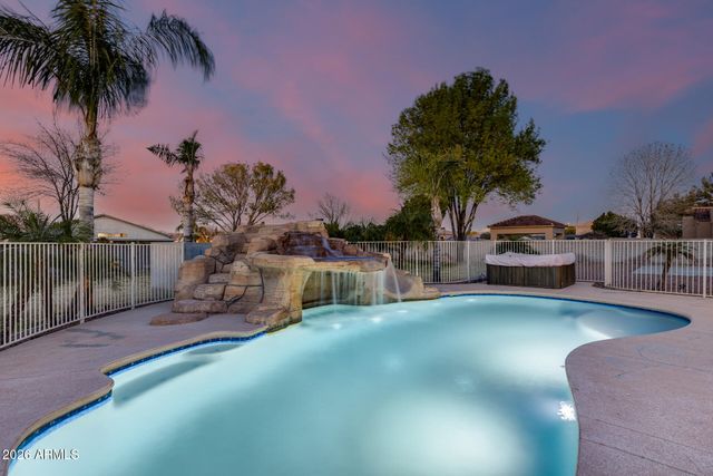 2742 E VILLA PARK Court, Gilbert, AZ 85298