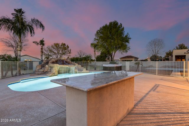 2742 E VILLA PARK Court, Gilbert, AZ 85298