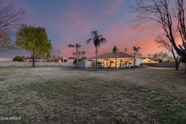 2742 E VILLA PARK Court, Gilbert, AZ 85298