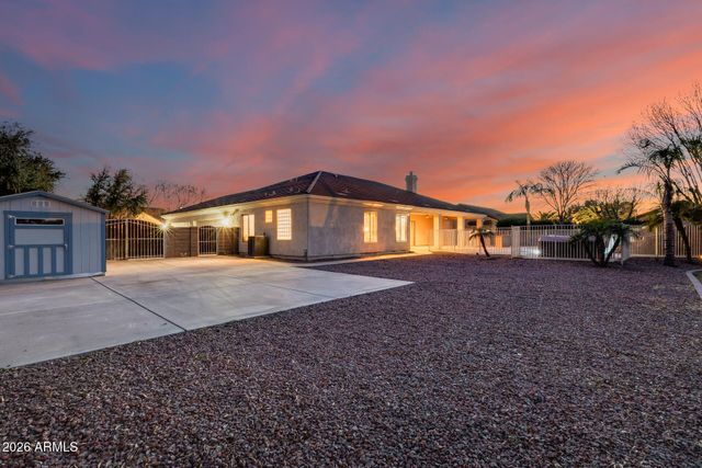 2742 E VILLA PARK Court, Gilbert, AZ 85298