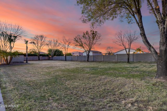 2742 E VILLA PARK Court, Gilbert, AZ 85298