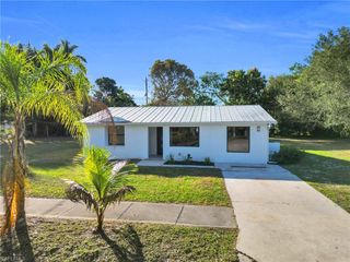 356 New York DR, Fort Myers, FL 33905