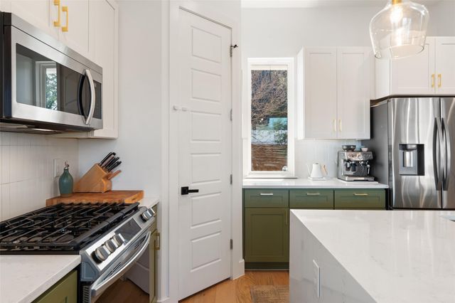 5604 Samuel Huston Ave 2, Austin, TX 78721