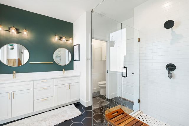 5604 Samuel Huston Ave 2, Austin, TX 78721