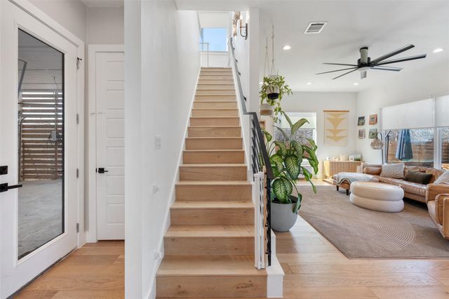 5604 Samuel Huston Ave 2, Austin, TX 78721