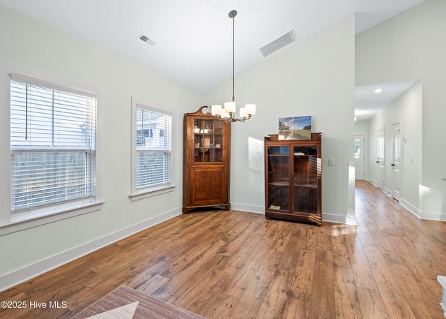 1214 N Caswell Avenue, Southport, NC 28461