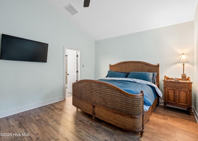 1214 N Caswell Avenue, Southport, NC 28461