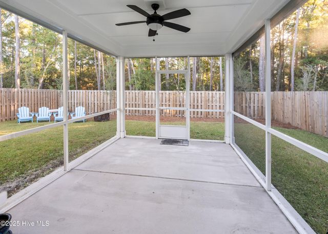 1214 N Caswell Avenue, Southport, NC 28461