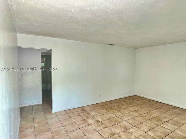 2721 S Avenue S C2, Riviera Beach, FL 33404