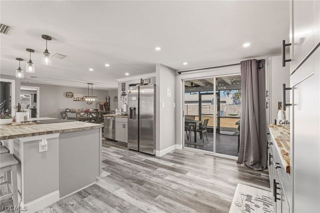 1401 Sheehan BLVD, Port Charlotte, FL 33952