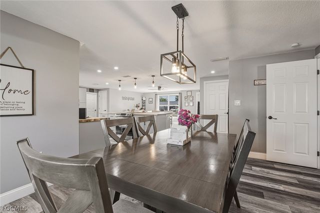 1401 Sheehan BLVD, Port Charlotte, FL 33952