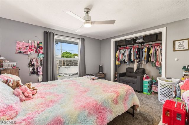 1401 Sheehan BLVD, Port Charlotte, FL 33952