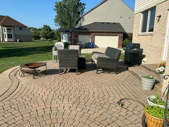 49182 Woodson Way, Canton, MI 48187