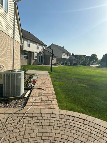 49182 Woodson Way, Canton, MI 48187